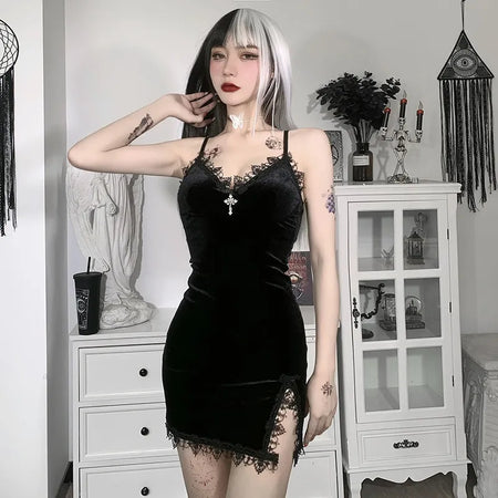 Vestido Mini Preto Cruzado Escuro, Vintage e Sexy